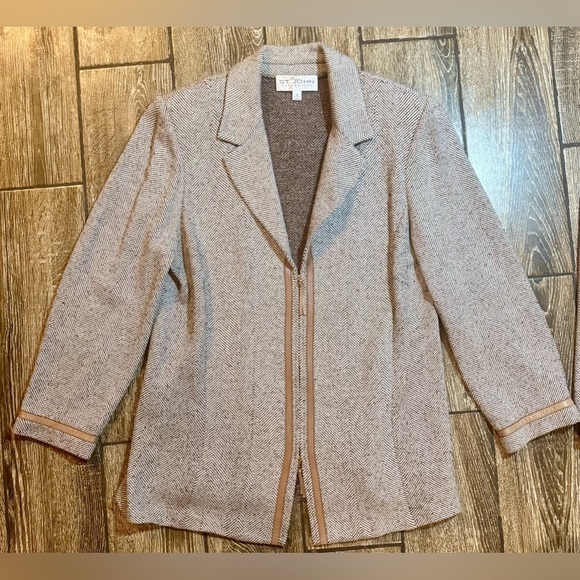 St. John Collection 3pc Leather Trimmed Pantsuit/Skirtsuit in Mocha Tweed - Picture 7 of 10